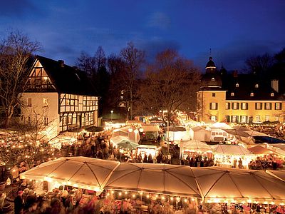 Weihnachtsmarkt im Schloss Lüntenbeck
