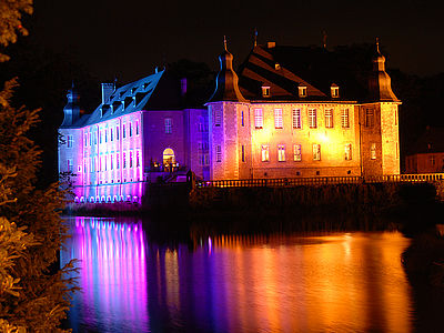 Lichtfestival in Schloss Dyck – Magische Momente im illuminierten Schlosspark