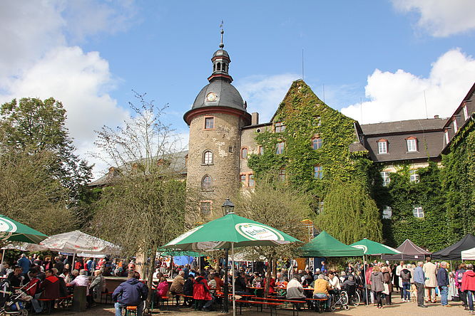 Schlossfest im Schlosshof Laubach