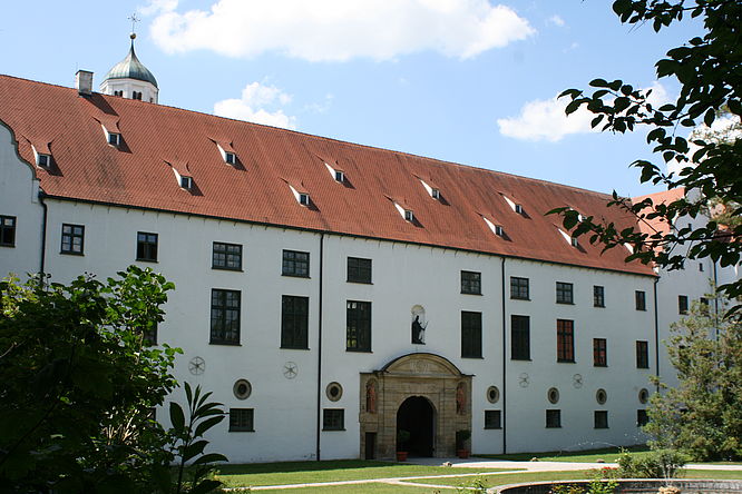 Fugger Schloß Kirchheim, Außenansicht, Eingangsportal
