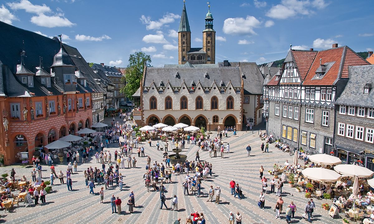 Historische Altstadt Goslar, Marktplatz mit Marktkirche St. Cosmas und Damian