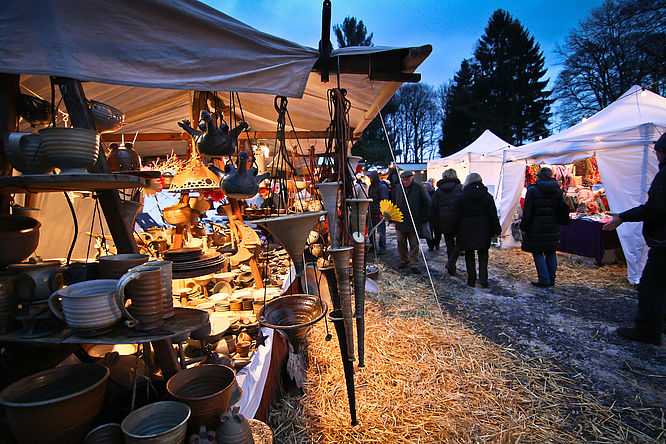 Romantischer Weihnachtsmarkt Schloss Grünewald
