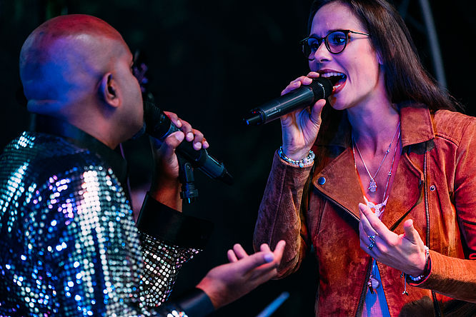 Laubacher Lichterfest im Schlosspark Laubach - Show-Band „Shilly Shally“