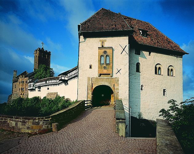 Die Wartburg - UNESCO Weltkulturerbe, Vorburg, Tor mit Zugbrücke