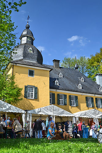 Textilmarkt „Tuchfühlung“ Schloss Lüntenbeck