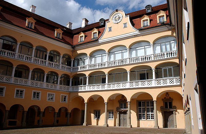 Schloss ob Ellwangen, Innenhof