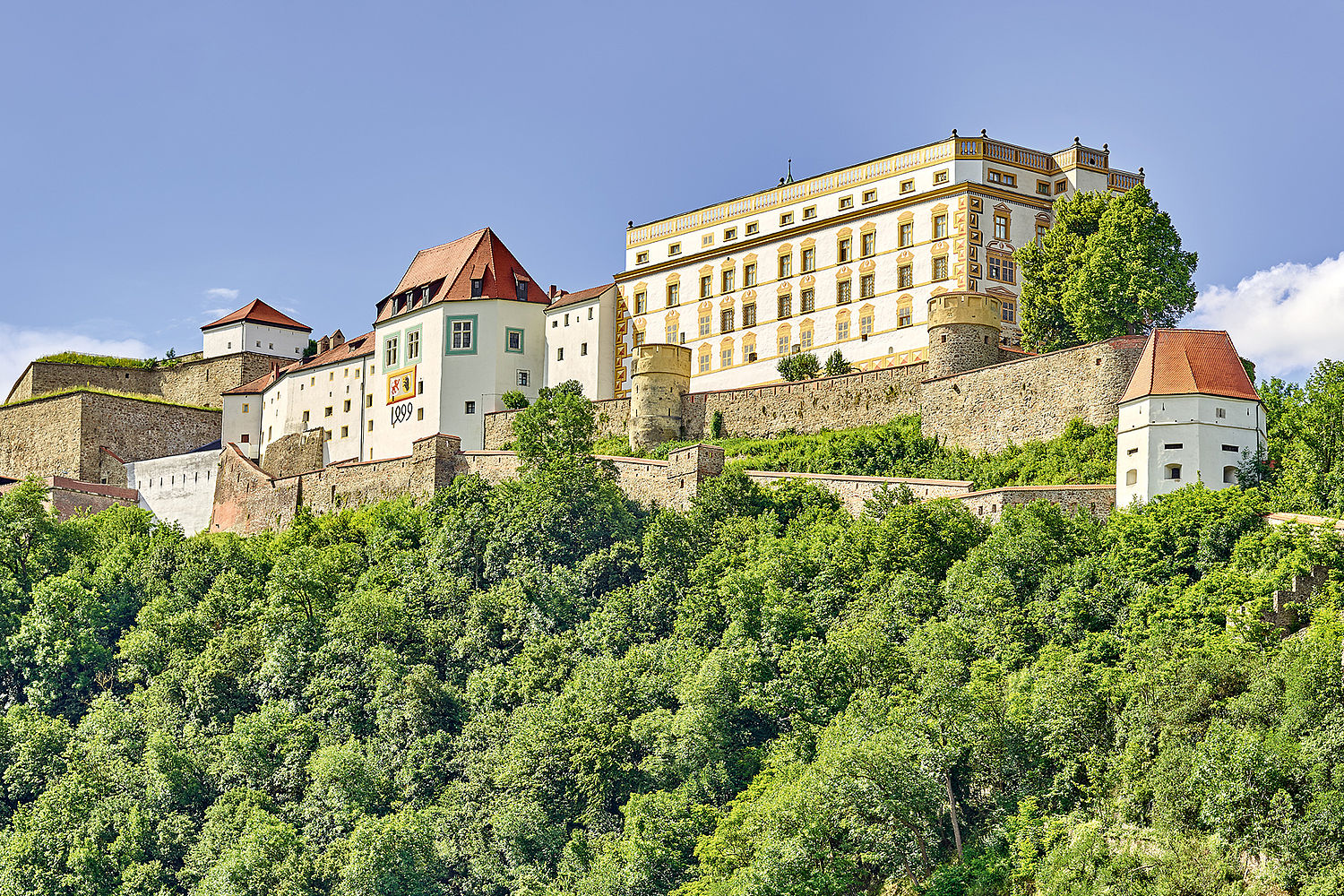 Veste Oberhaus|Oberhausmuseum Passau, Veste Oberhaus vom Tal aus 