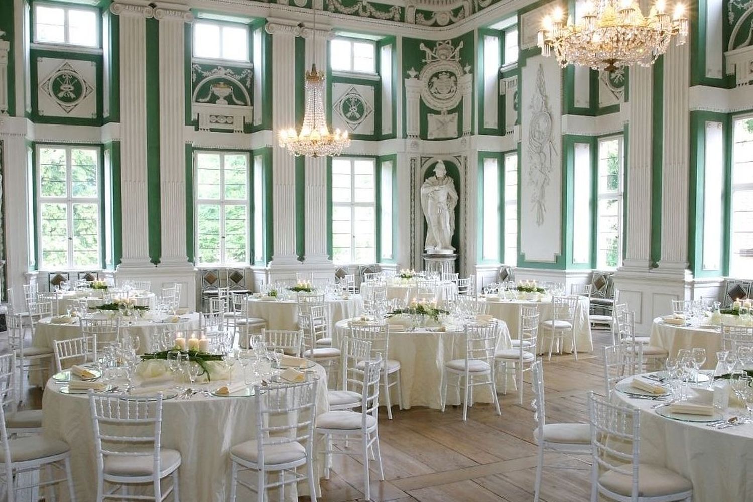 Fürstliche Abtei Amorbach, Grüner Saal