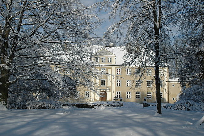 Schloss Achstetten im Winter