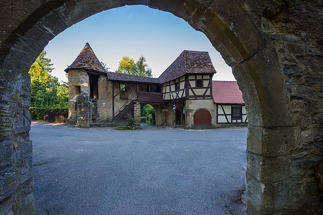 Burg Guttenberg, Vorburg
