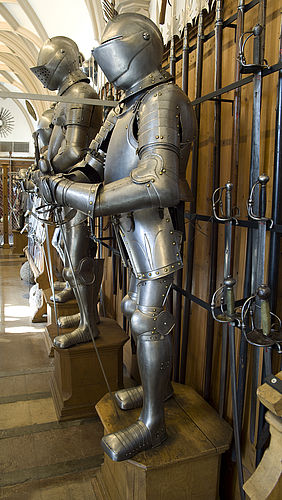 Hohenzollernschloss Sigmaringen, Rüstungen in der Waffenkammer