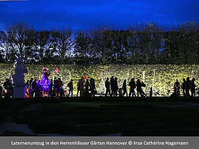 Laternenumzug in den Herrenhäuser Gärten Hannover - stimmungsvolles Event in historischer Gartenanlage