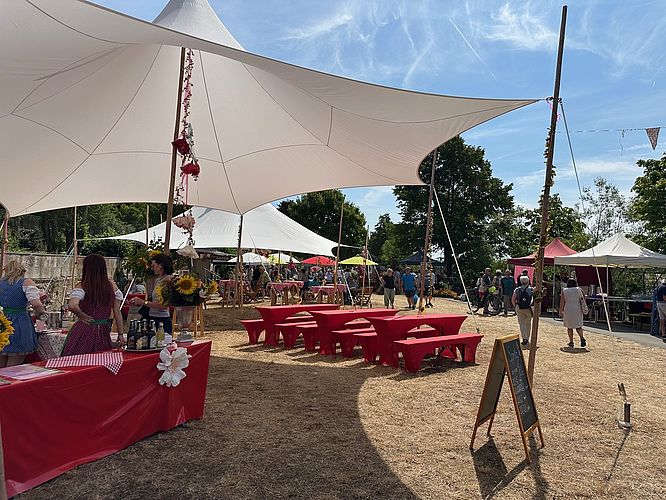 Mainufer Gartenfest Haßfurt à la Rosenmesse