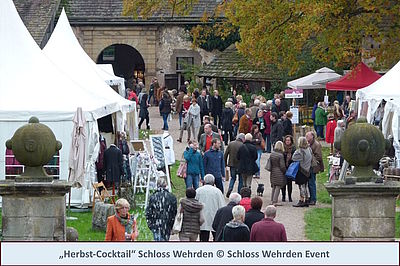 Schloss Wehrden und sein alljährlicher Herbst-Cocktail im Oktober