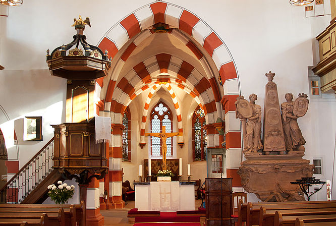 Evangelische Stadtkirche Laubach, Blick in den Chorraum