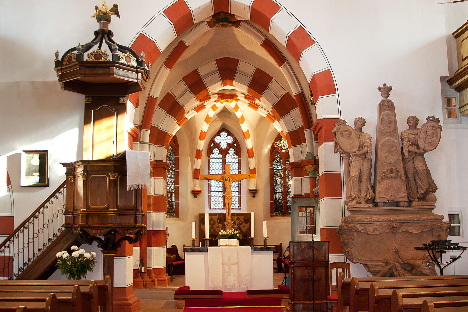 Evangelische Stadtkirche Laubach, Blick in den Chorraum