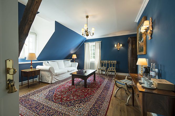 Schloss Hertefeld, Nierssuite mit Blick auf das gleichnanimge Flüsschen