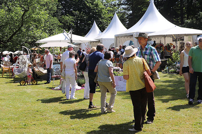 13. Odenwald Country Fair Englischer Garten Eulbach CASTLEWELT®