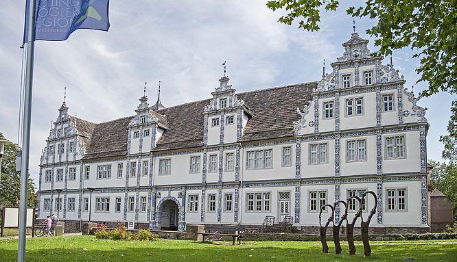 Weserrenaissance Schloss Bevern, Schlossportal