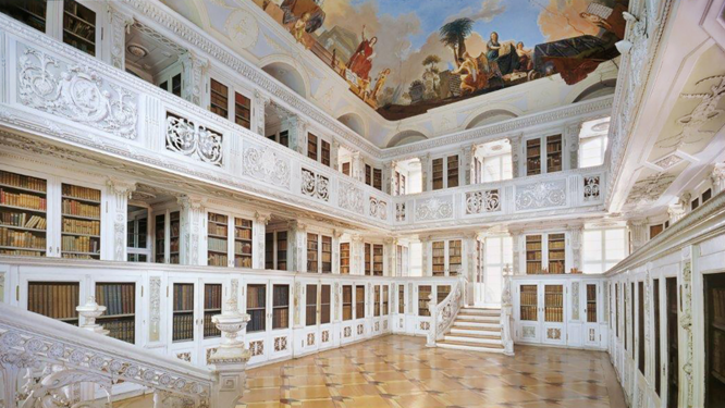 Fürstliche Abtei Amorbach, Abteiführung, Bibliothek