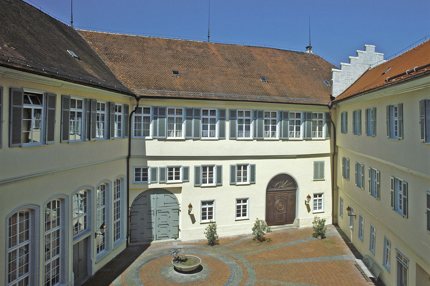 Schloss Kirchheim, Innenhof