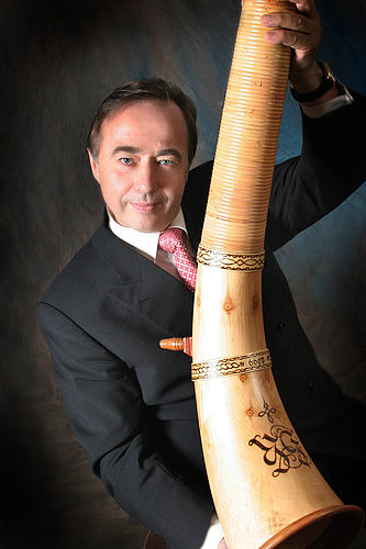„mixtur“ Eine Woche mit der Orgel, 2. bis 14. Juni 2018, „Der Sommer marschiert ein“ Alphorn, Orgel, Mahler. Hans Kuhner 